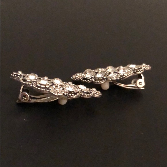 VINTAGE RHINESTONE & SILVER DETAILED CLIP ON - Picture 5 of 6